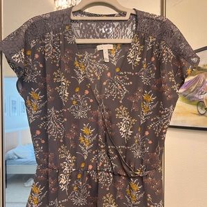 Leith Peplum floral top size small